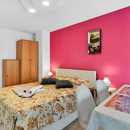 далия - Guest house 4*